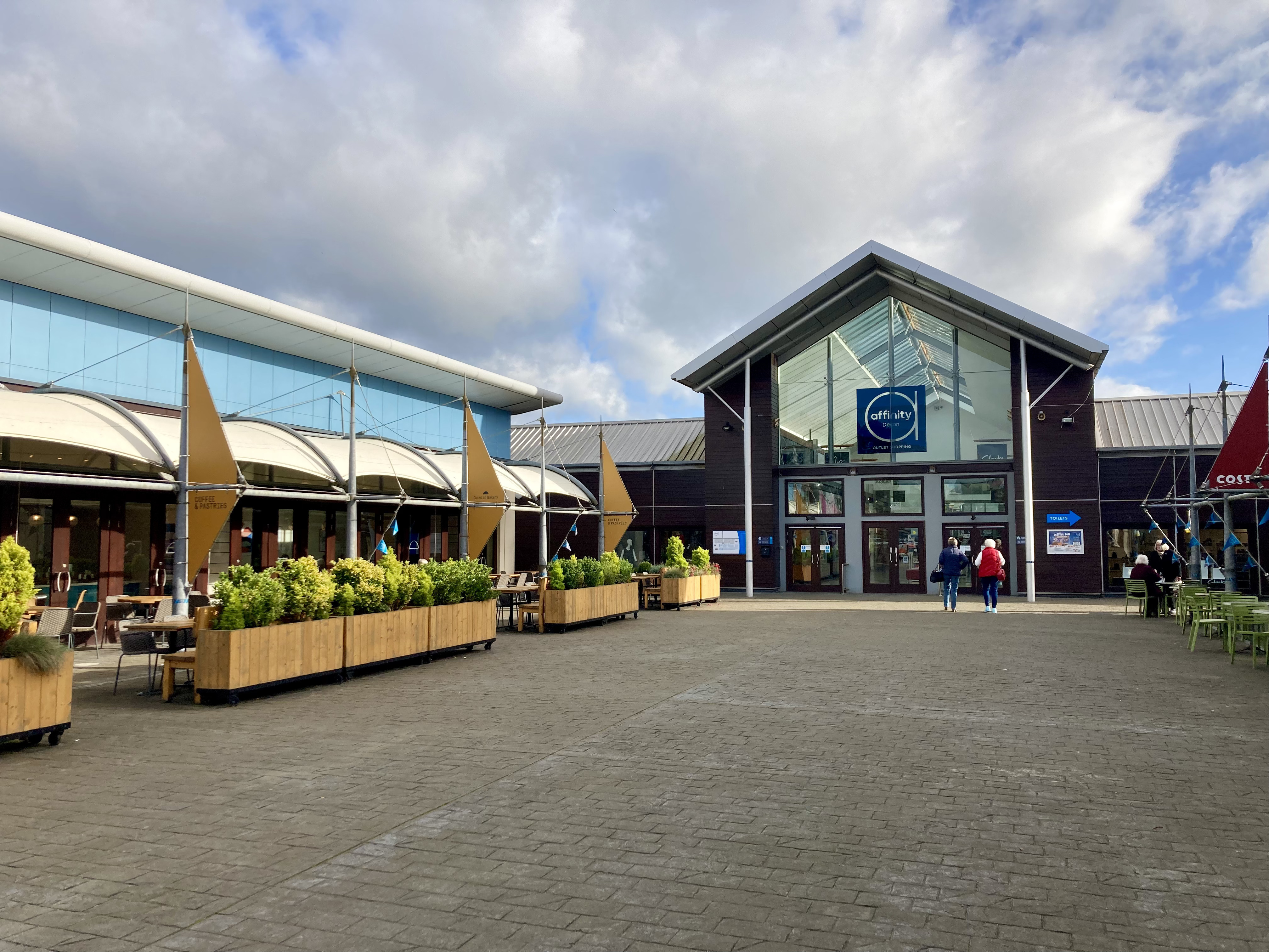 Food Court